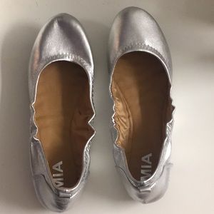 MIA “Lulu” Silver Metal Flats